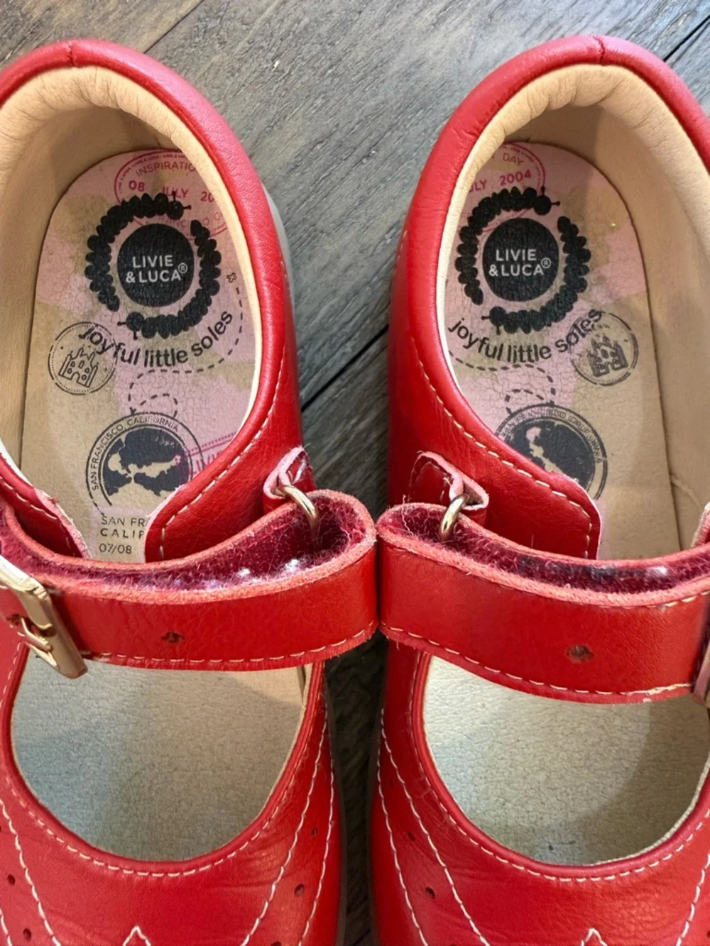 Livie & Luca Kids Size 1 Red Leather Mary Jane Shoes Scalloped Comfort Flats